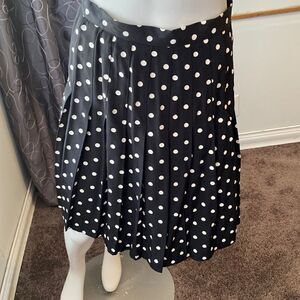 Casablanca Vintage Black/White Polka-dot pleated skirt, size 10